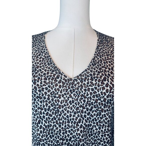 NWT Banana Republic Small Leopard Print V-Neck Merino Wool Sweater - Picture 2 of 15
